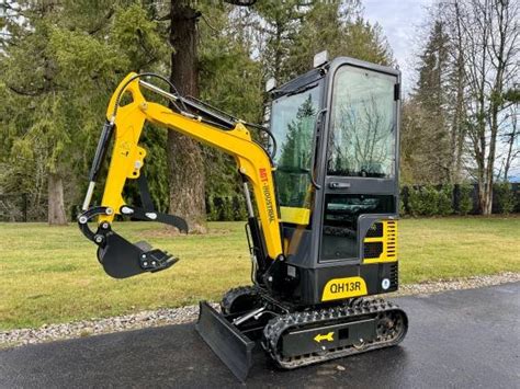 agt qh13r mini excavator